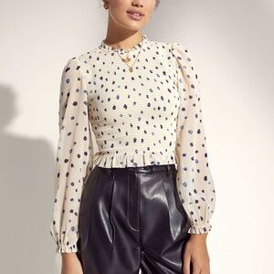 Aritzia Wilfred Tempest Blouse Smocked, dot-print prairie blouse Size XS